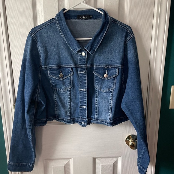 Jackets & Blazers - Cropped Blue Denim Jacket